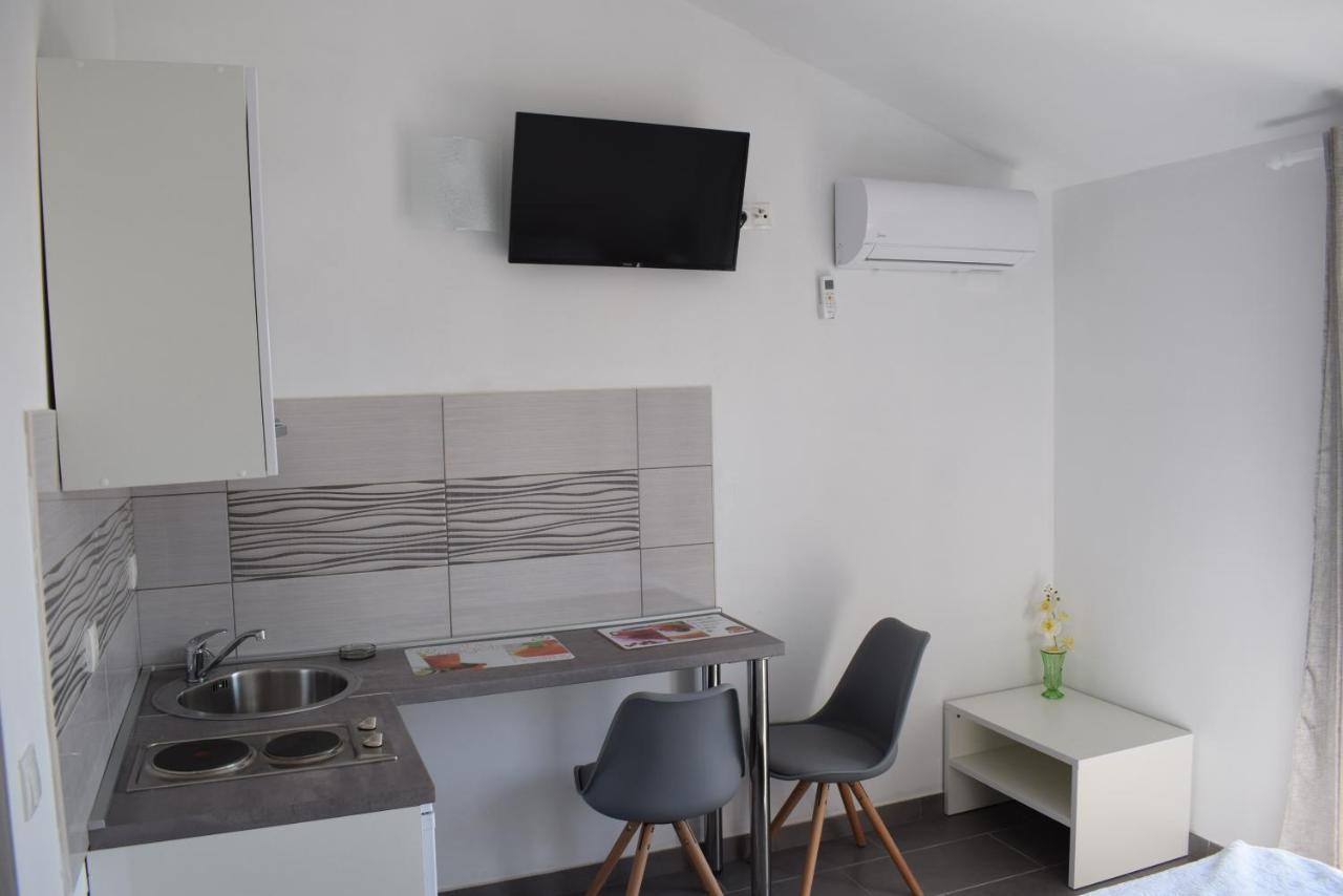Apartmani Katica Novaglia Esterno foto