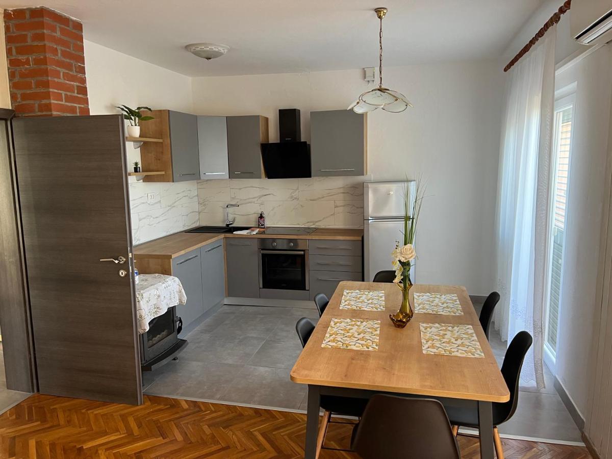 Apartmani Katica Novaglia Esterno foto